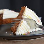 Carrot Cake με Γλάσσο
