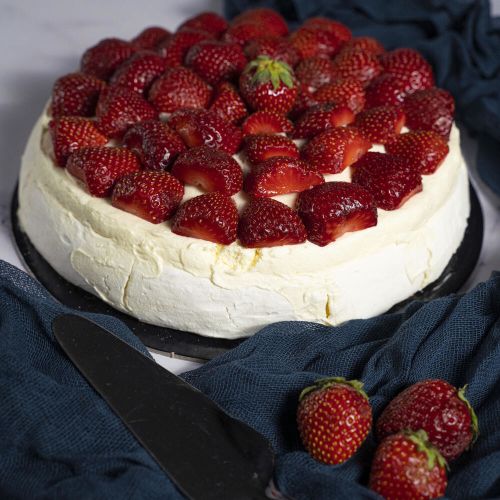 Pavlova με Φράουλες