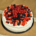 Pavlova με Φράουλες